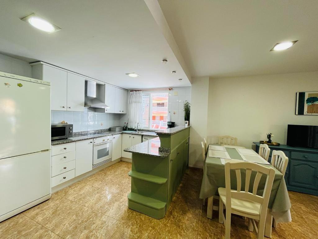 Beachfront Apartment With A Private Garden On The Ground Floor Moncófar Exterior foto